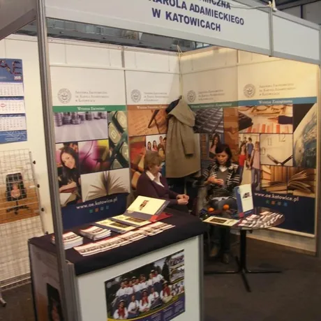 V Podkarpackie Targi Edukacyjne -Hala Podpromie-Rzeszów-9-10.02.2010 - fot 15