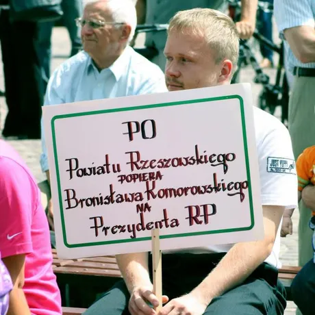 Wizyta Bronisława Komorowskiego - rynek - Rzeszów - 17.06.2010 - fot 21