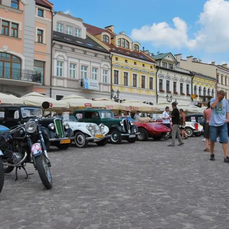 XI Podkarpacki Rajd Pojazdów Zabytkowych - Rzeszów - Rynek - fot 32