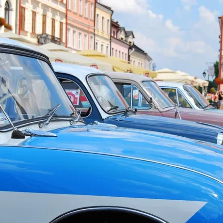 XI Podkarpacki Rajd Pojazdów Zabytkowych - Rzeszów - Rynek - fot 19