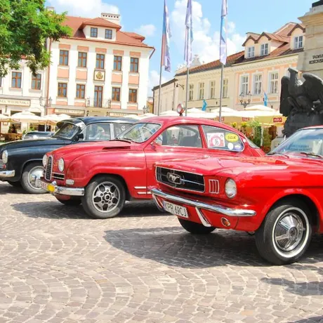 XI Podkarpacki Rajd Pojazdów Zabytkowych - Rzeszów - Rynek - fot 14