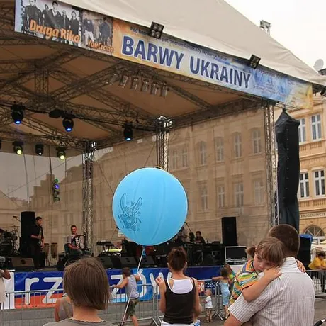 Barwy Ukrainy na  Rynku w Rzeszowie - fot 21