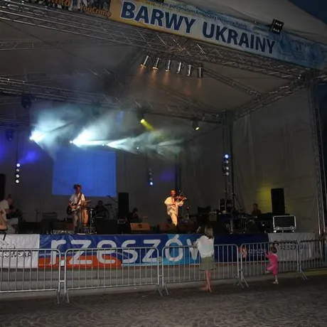 Barwy Ukrainy na  Rynku w Rzeszowie - fot 8
