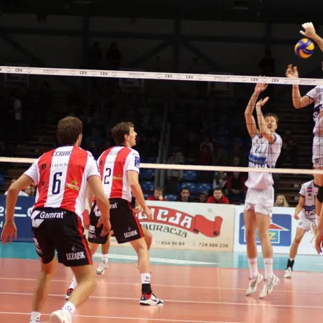 mecz Asseco Resovia - Kaposvari Roplabda - Hala Podpromie - Rzeszów - 17.11.2010 - fot 43