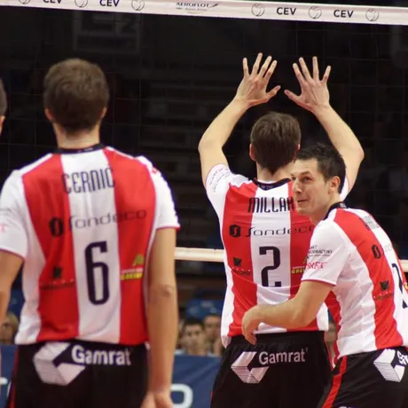 mecz Asseco Resovia - Kaposvari Roplabda - Hala Podpromie - Rzeszów - 17.11.2010 - fot 42