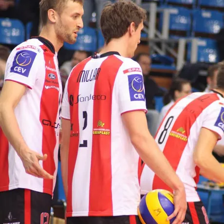 mecz Asseco Resovia - Kaposvari Roplabda - Hala Podpromie - Rzeszów - 17.11.2010 - fot 57