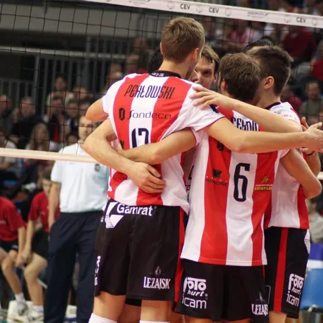 mecz Asseco Resovia - Kaposvari Roplabda - Hala Podpromie - Rzeszów - 17.11.2010 - fot 27