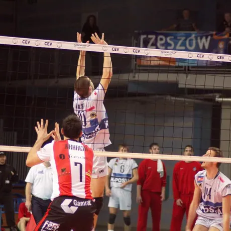 mecz Asseco Resovia - Kaposvari Roplabda - Hala Podpromie - Rzeszów - 17.11.2010 - fot 23