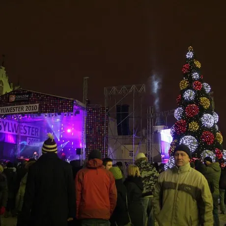 Nowy Rok 2011 w Rzeszowie - fot 11