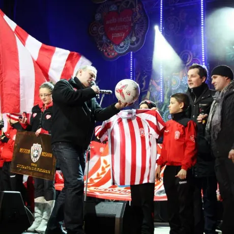 XIX Finał WOŚP - rynek rzeszowski - Rzeszów - 9.01.2011 - fot 82