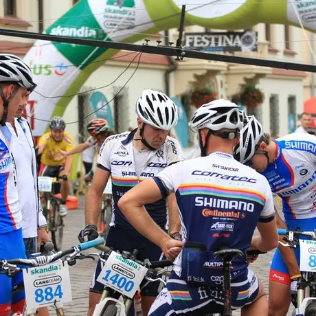 Skandia Maraton Lang Team.  - fot 2