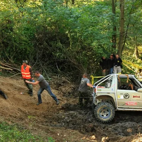 III Edycja Pucharu Donatka 4x4 Chmielnik - fot 4