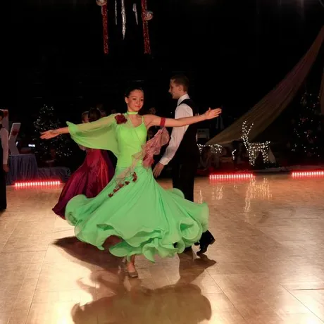 Mikołajkowy Turniej Tańca Towarzyskiego Gasiek 2011 - fot 13