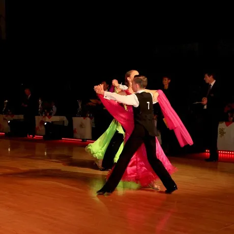 Mikołajkowy Turniej Tańca Towarzyskiego Gasiek 2011 - fot 3