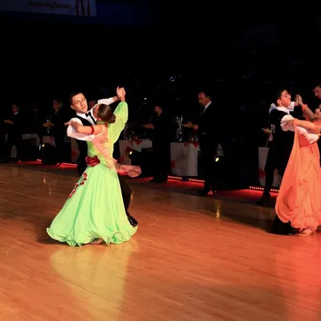 Mikołajkowy Turniej Tańca Towarzyskiego Gasiek 2011 - fot 14