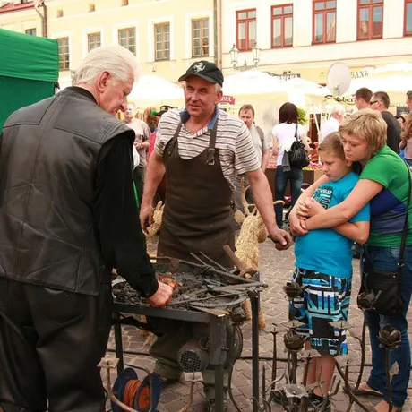 Wojewódzkie Święto Ludowe na rynku w Rzeszowie - fot 15