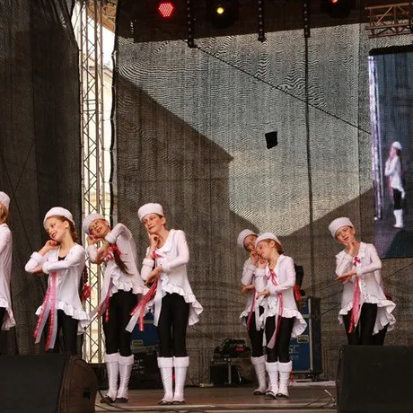 Wojewódzkie Święto Ludowe na rynku w Rzeszowie - fot 12
