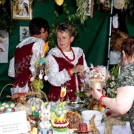 Wojewódzkie Święto Ludowe na rynku w Rzeszowie - fot 2