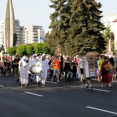 Studencki korowód RzeszówJuwenalia 2013  - fot 1