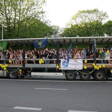 Studencki korowód RzeszówJuwenalia 2013  - fot 6