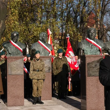  Odsłonięcie i poświecenie pomnika płk. Łukasza Cieplińskiego, - fot 40