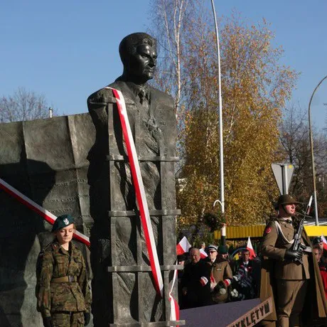  Odsłonięcie i poświecenie pomnika płk. Łukasza Cieplińskiego, - fot 39
