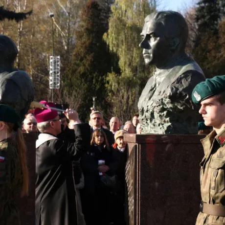  Odsłonięcie i poświecenie pomnika płk. Łukasza Cieplińskiego, - fot 22
