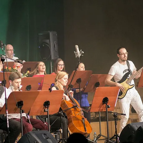 Queen Symfonicznie w Filharmonii Podkarpackiej - fot 24