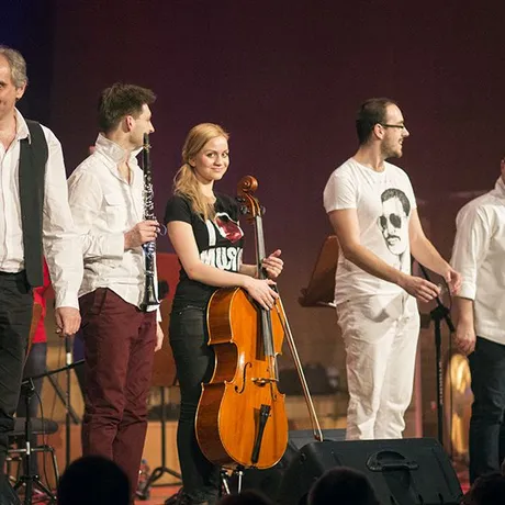 Queen Symfonicznie w Filharmonii Podkarpackiej - fot 21