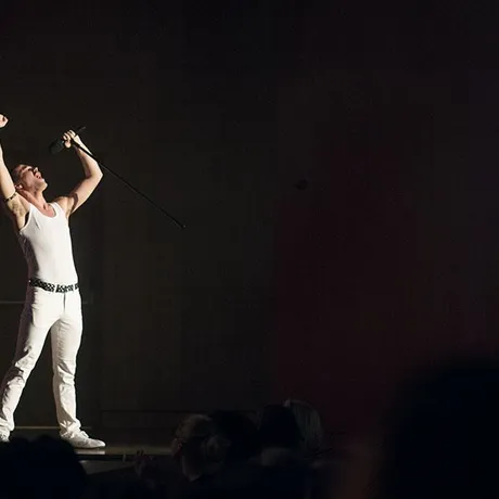 Queen Symfonicznie w Filharmonii Podkarpackiej - fot 19