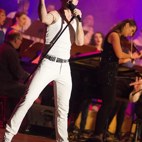 Queen Symfonicznie w Filharmonii Podkarpackiej - fot 17