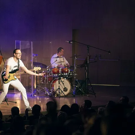 Queen Symfonicznie w Filharmonii Podkarpackiej - fot 33