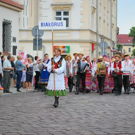 Korowód Zespołów Polonijnych - Rzeszów 2014 - fot 15