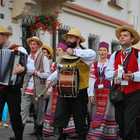 Korowód Zespołów Polonijnych - Rzeszów 2014 - fot 14