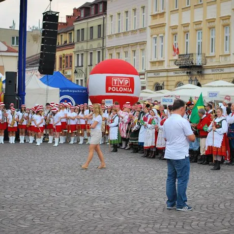 Korowód Zespołów Polonijnych - Rzeszów 2014 - fot 5