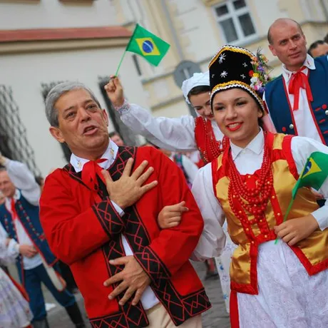 Korowód Zespołów Polonijnych - Rzeszów 2014 - fot 3