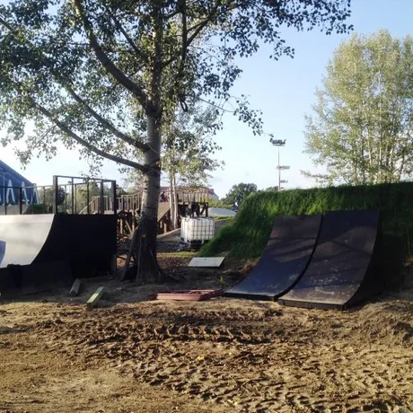 Dirtpark. Raport z budowy - 30.08.2014 - fot 7
