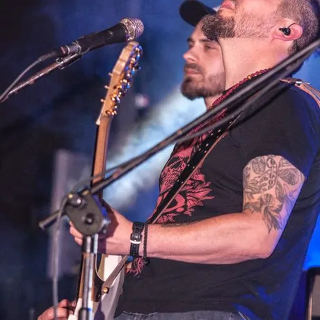 Koncert Luxtorpeda - klub Black&White - Rzeszów - 05.12.2014 - fot 11