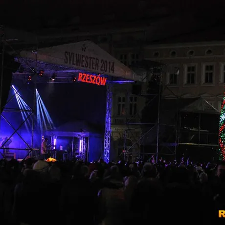 Sylwester 2014 na rzeszowskim Rynku - fot 3
