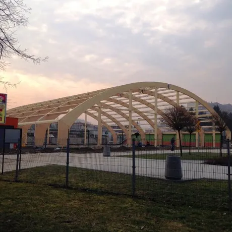 Budowa zadaszenia kortów tenisowych - marzec 2015 - fot 2