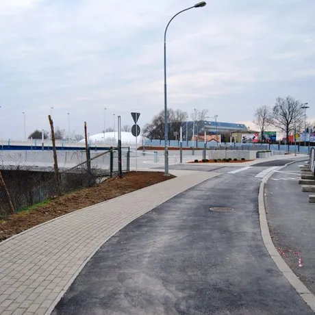 Nowy parking na Podpromiu - fot 5