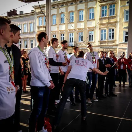 Asseco Resovia Mistrzem Polski. Feta na rynku - fot 1