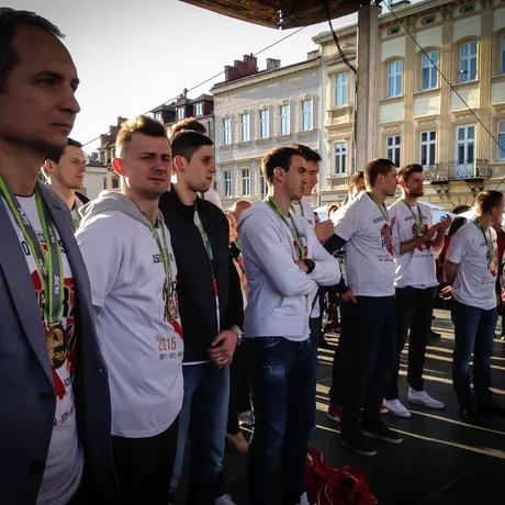 Asseco Resovia Mistrzem Polski. Feta na rynku - fot 33