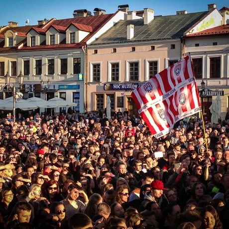 Asseco Resovia Mistrzem Polski. Feta na rynku - fot 25