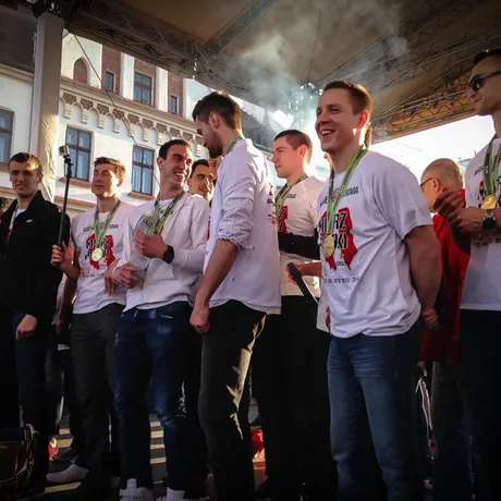 Asseco Resovia Mistrzem Polski. Feta na rynku - fot 23