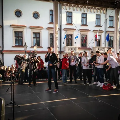 Asseco Resovia Mistrzem Polski. Feta na rynku - fot 28