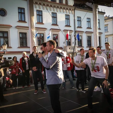 Asseco Resovia Mistrzem Polski. Feta na rynku - fot 27