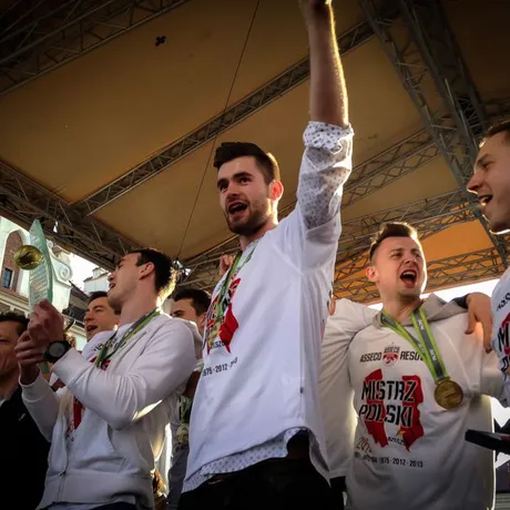Asseco Resovia Mistrzem Polski. Feta na rynku - fot 2
