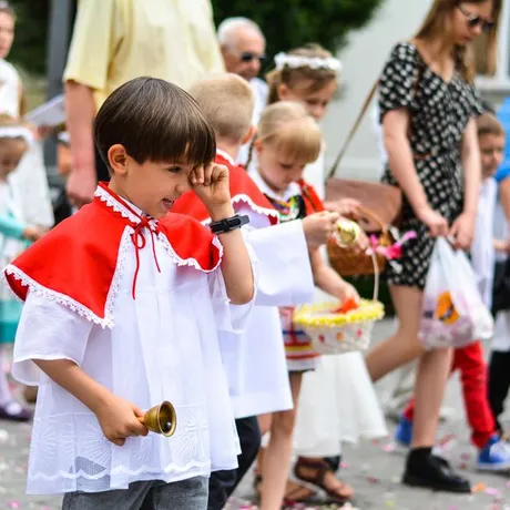 Boże Ciało. Procesja ulicami Rzeszowa - fot 18