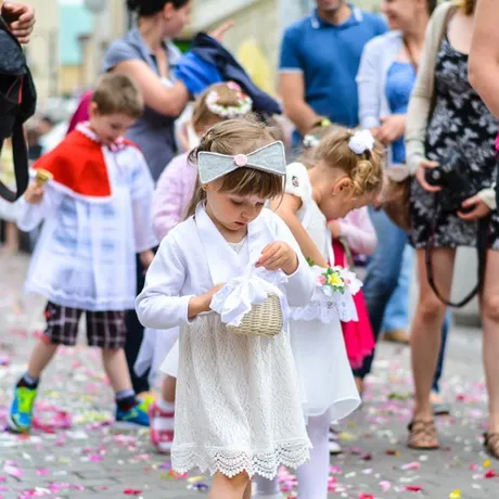 Boże Ciało. Procesja ulicami Rzeszowa - fot 14